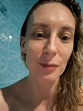 AvelinaLeoni online show from November 14, 7:14 pm