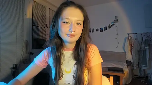 Snapshot of Jenny_darling_love chatting on October 30, 6:42 pm Jenny darling love online show from October 30, 6:42 pm