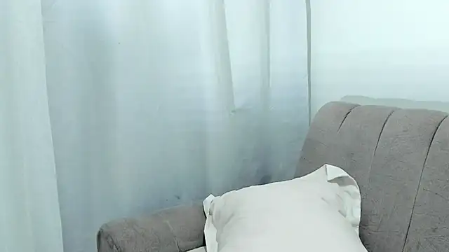 laly mariana online show from November 22, 1:41 am