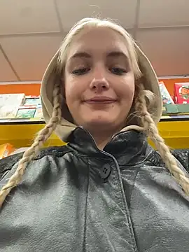 Milkyy wway online show from November 17, 7:20 am