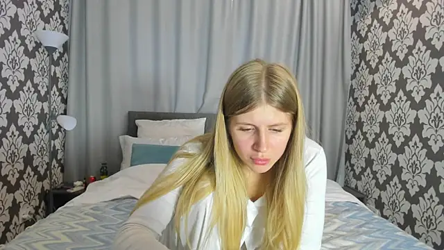 kirraa  online show from September 30, 1:50 pm