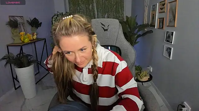 LadyIzabel online show from April 17, 2:52 pm