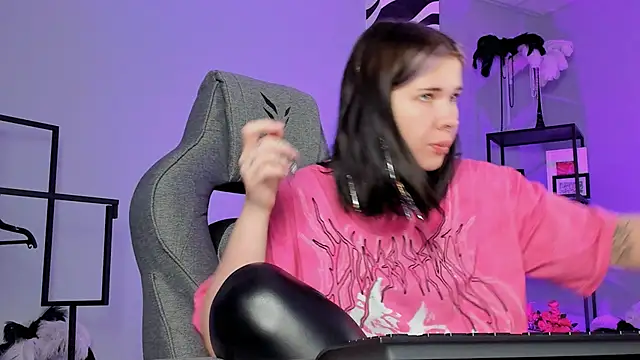 AliceSunday online show from November 13, 2:21 am