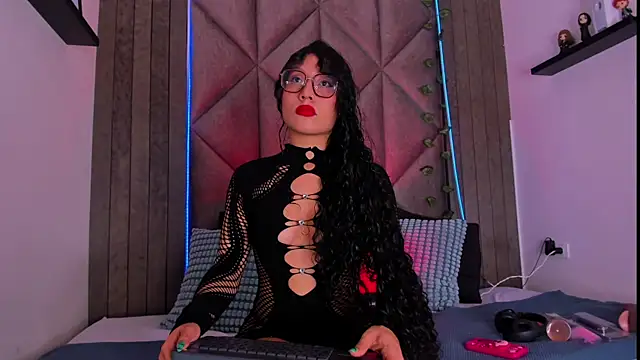 BriaConner  online show from November 5, 3:12 am