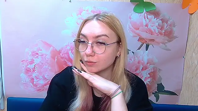 BeatriceFly online show from September 30, 11:49 am