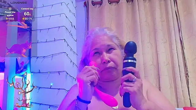 girl amada online show from November 25, 8:20 pm