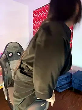 emiily15   online show from September 17, 7:23 pm