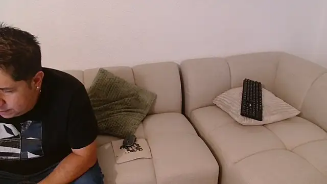 THIAGOEVA online show from September 30, 8:31 am