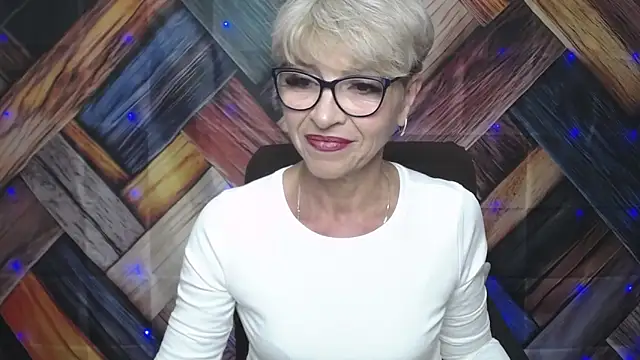 EllaBonito online show from September 12, 5:30 am