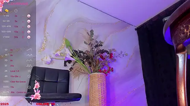 Snapshot of Karla-Ebony chatting on October 8, 1:26 pm Karla-Ebony online show from October 8, 1:26 pm