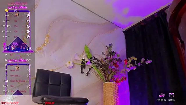 Snapshot of Karla-Ebony chatting on September 30, 2:01 pm Karla-Ebony online show from September 30, 2:01 pm