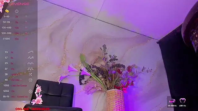 Snapshot of Karla-Ebony chatting on September 18, 2:37 pm Karla-Ebony online show from September 18, 2:37 pm