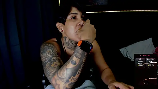 ZhoeStrong online show from November 13, 9:25 pm