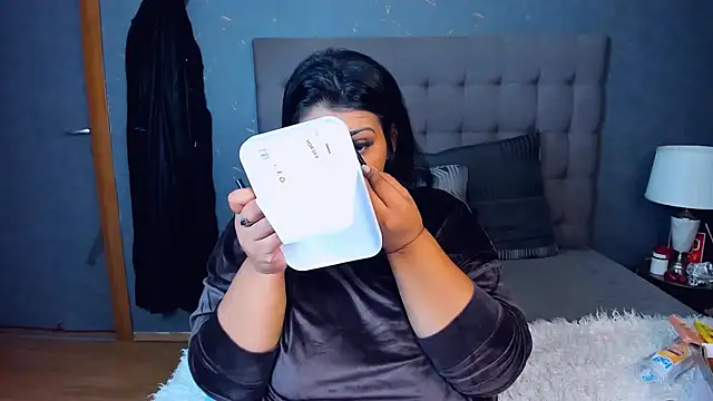 AmyCubes online show from October 14, 4:37 am