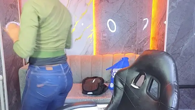 Violeth b online show from November 10, 12:55 pm