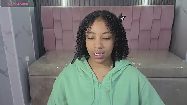 Violeth b online show from February 5, 1:14 pm