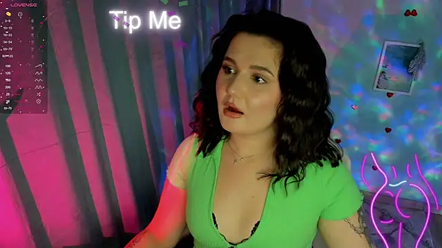 Lei White online show from September 25, 7:12 pm