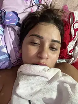 perlita05 online show from October 7, 1:43 am