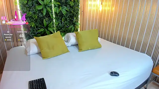 Snapshot of Melanieharriso_ chatting on September 9, 11:15 pm Melanieharriso  online show from September 9, 11:15 pm