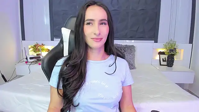 SaraGomez1 online show from October 6, 3:18 pm