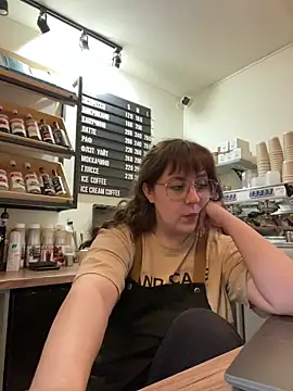 Snapshot of cinnabon_ chatting on October 21, 3:05 pm cinnabon  online show from October 21, 3:05 pm
