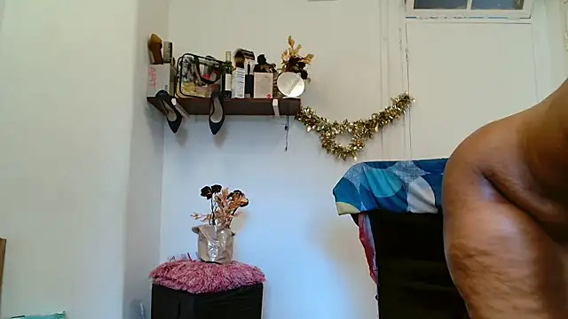 xTALLSEXYBUMx online show from January 13, 10:30 am