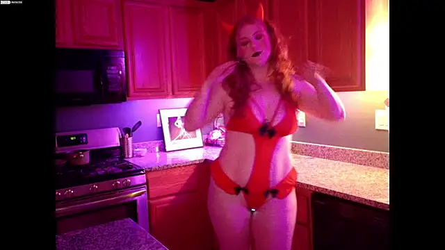 Scarlettredff online show from October 5, 2:05 am