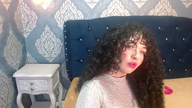 Sofiacowperx online show from November 14, 6:30 pm