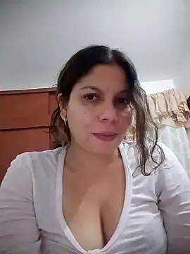 Carliina Soussa online show from October 30, 4:15 am