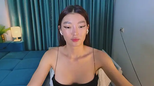 Snapshot of AudreyMell chatting on October 23, 2:23 pm AudreyMell online show from October 23, 2:23 pm