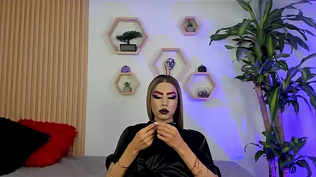 BrianaSchafer online show from October 13, 5:37 pm