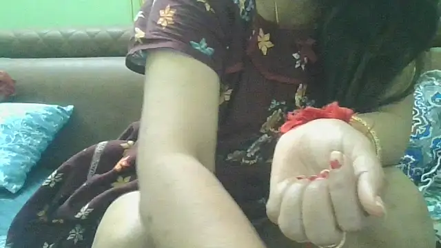 couplesuni online show from November 6, 5:35 am