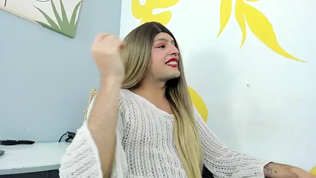 LukaCastillo online show from December 2, 12:12 am