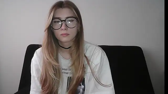 ErikaShyy online show from October 16, 12:19 pm