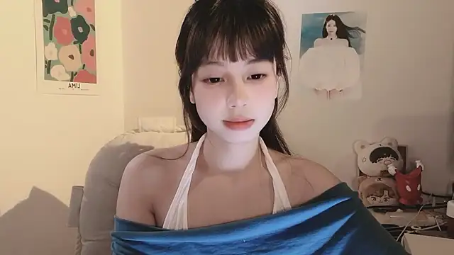 -Hottie online show from September 18, 5:00 pm