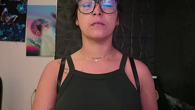 graceymilf666 online show from October 29, 11:47 am