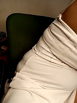 Sony-Model online show from November 2, 5:44 am