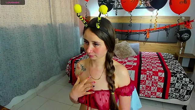 martina lujann online show from October 6, 1:39 pm