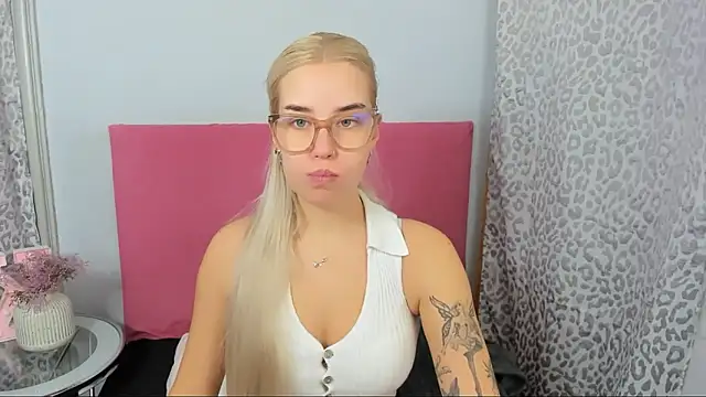 KristyHoney online show from January 9, 8:19 am