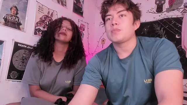 hothoneychile online show from December 15, 2:06 am