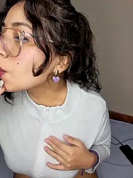 Snapshot of MishuColfer chatting on September 13, 4:53 am MishuColfer online show from September 13, 4:53 am