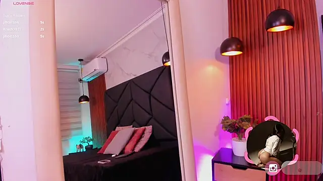 Chloe Morgans online show from October 14, 11:57 am