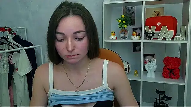  Barbie Kiss  online show from February 7, 5:50 pm