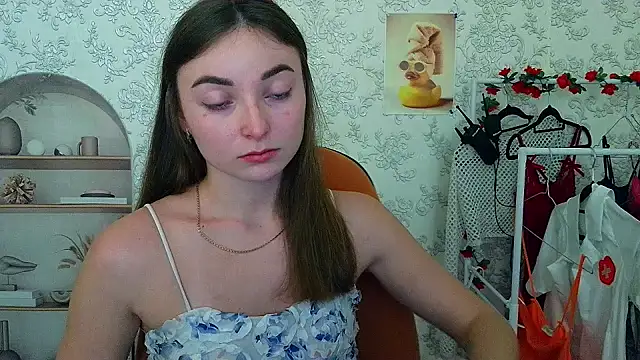  Barbie Kiss  online show from November 6, 4:24 pm