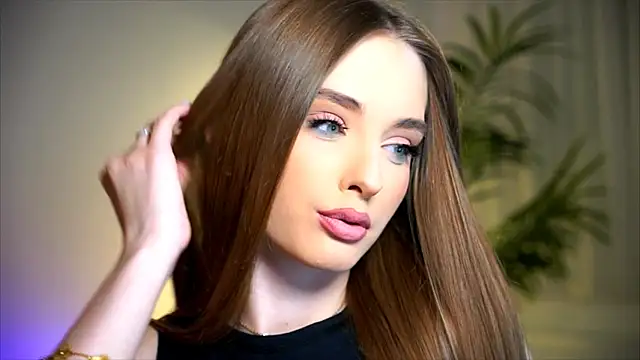 petitegonwiild online show from September 22, 9:13 pm