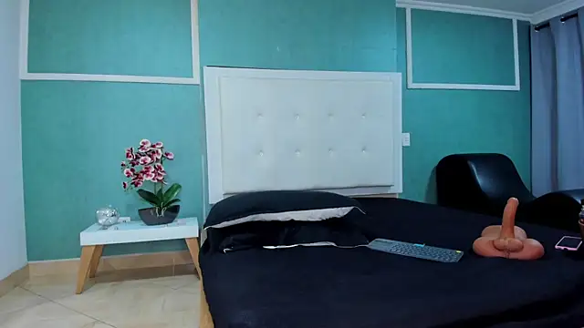 Clarigil online show from November 5, 10:15 pm