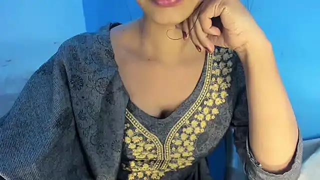 aarjulove online show from January 14, 2:22 pm