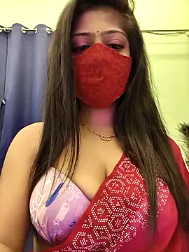 hot Oliviaa online show from December 15, 4:45 pm