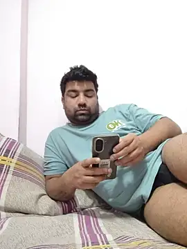 L9vefromAkhil online show from February 10, 6:55 pm