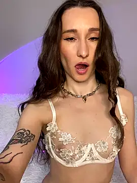 cutte dora online show from December 16, 2:12 pm